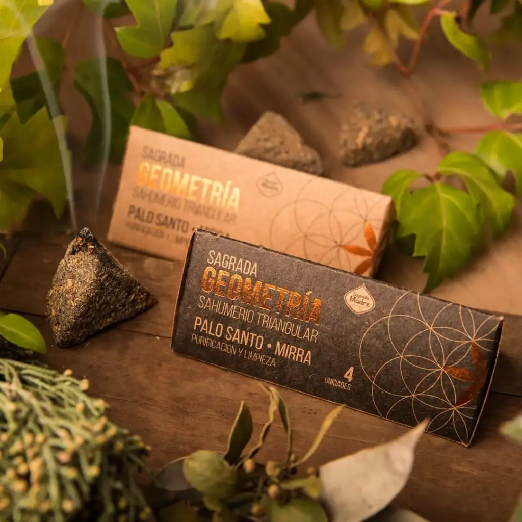 sah traingular palo santo y mirra.webp