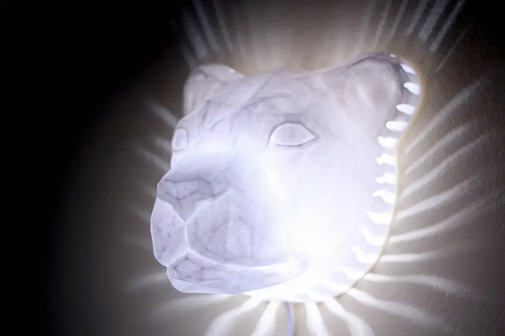 Lámpara 3D León con Efecto de Luz
