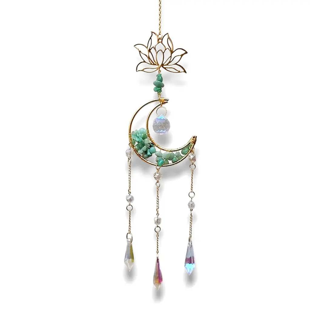 Colgante de Cristales - Luna con Loto (Cuarzo verde) (47x9cm).webp