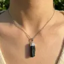 Dije mediano Turmalina con baño plateado (+ cadena)