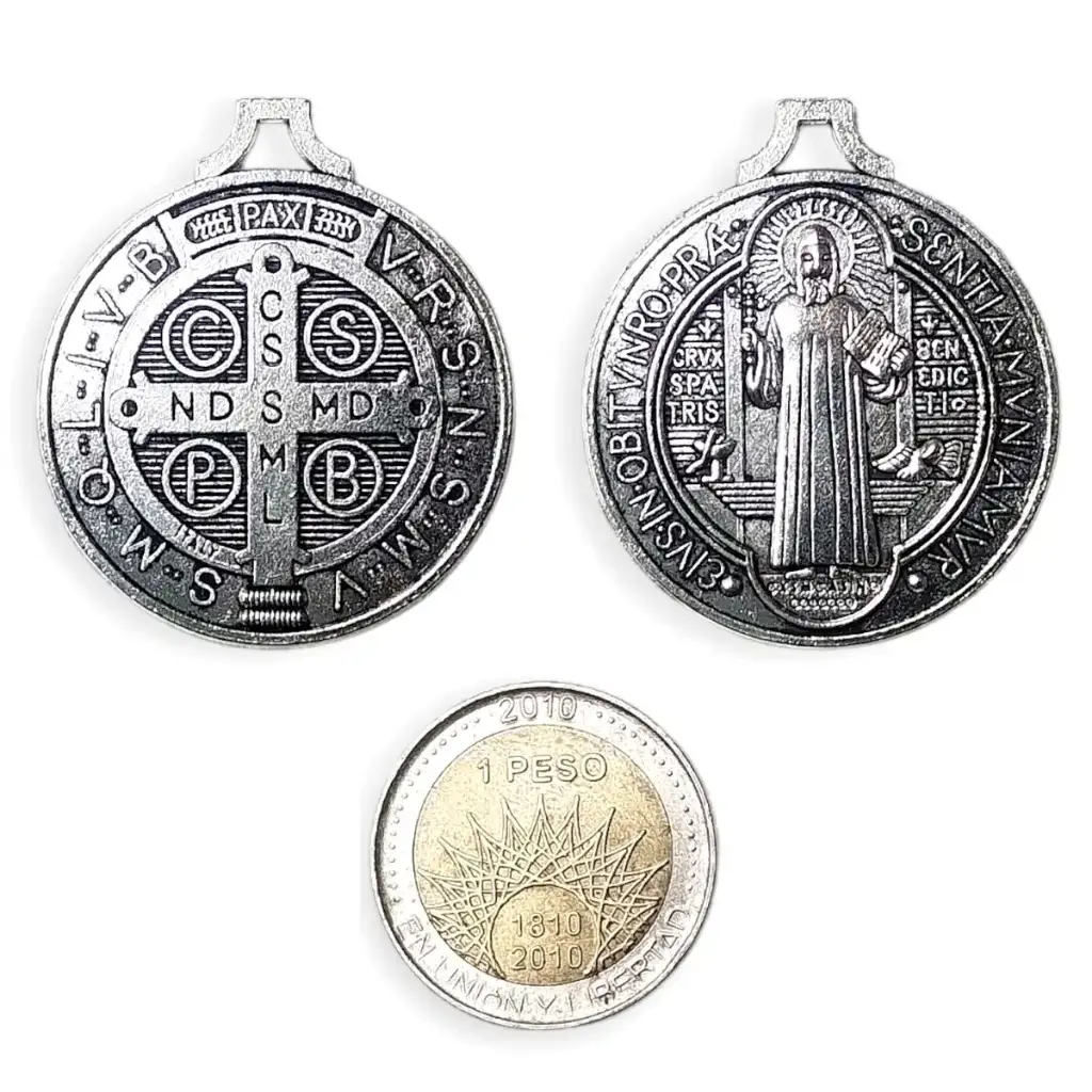 PROMO X50 - Dije Medalla San Benito Plateado (Grande - 3cm)