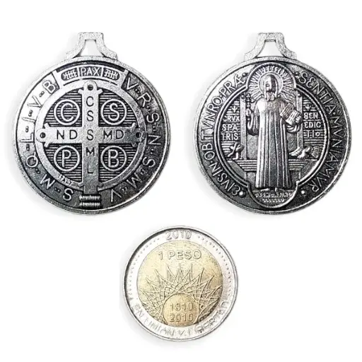 PROMO X10 - Dije Medalla San Benito Plateado (Grande - 3cm)